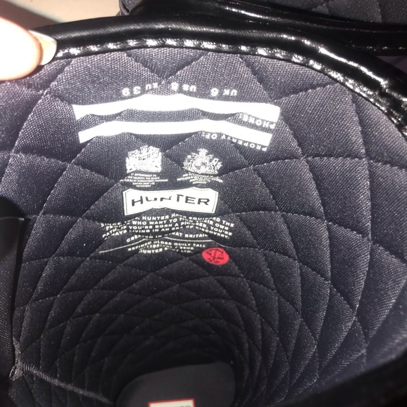 NIB Hunter Refined Gloss Quilt Tall boot aubergine - Picture 6 of 8